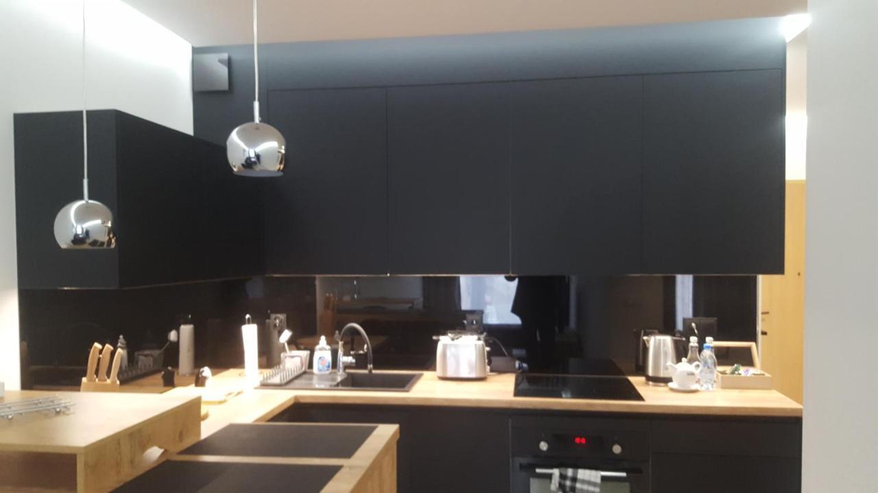 Apartament Skarbowa 2 & Parking 레스노 외부 사진